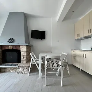 Hotel de apartamente La Casa Al Mare, Mola Kalyva